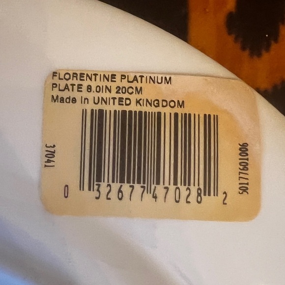 WEDGEWOOD Florentine Platinum Salad Plate 8 1/4” Platinum Dragon Bone China - Picture 5 of 7